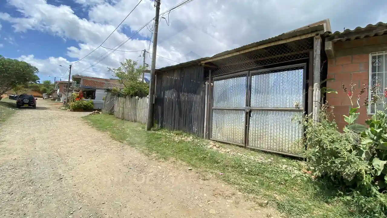 2 Lotes frente a la cancha Ciudadela
